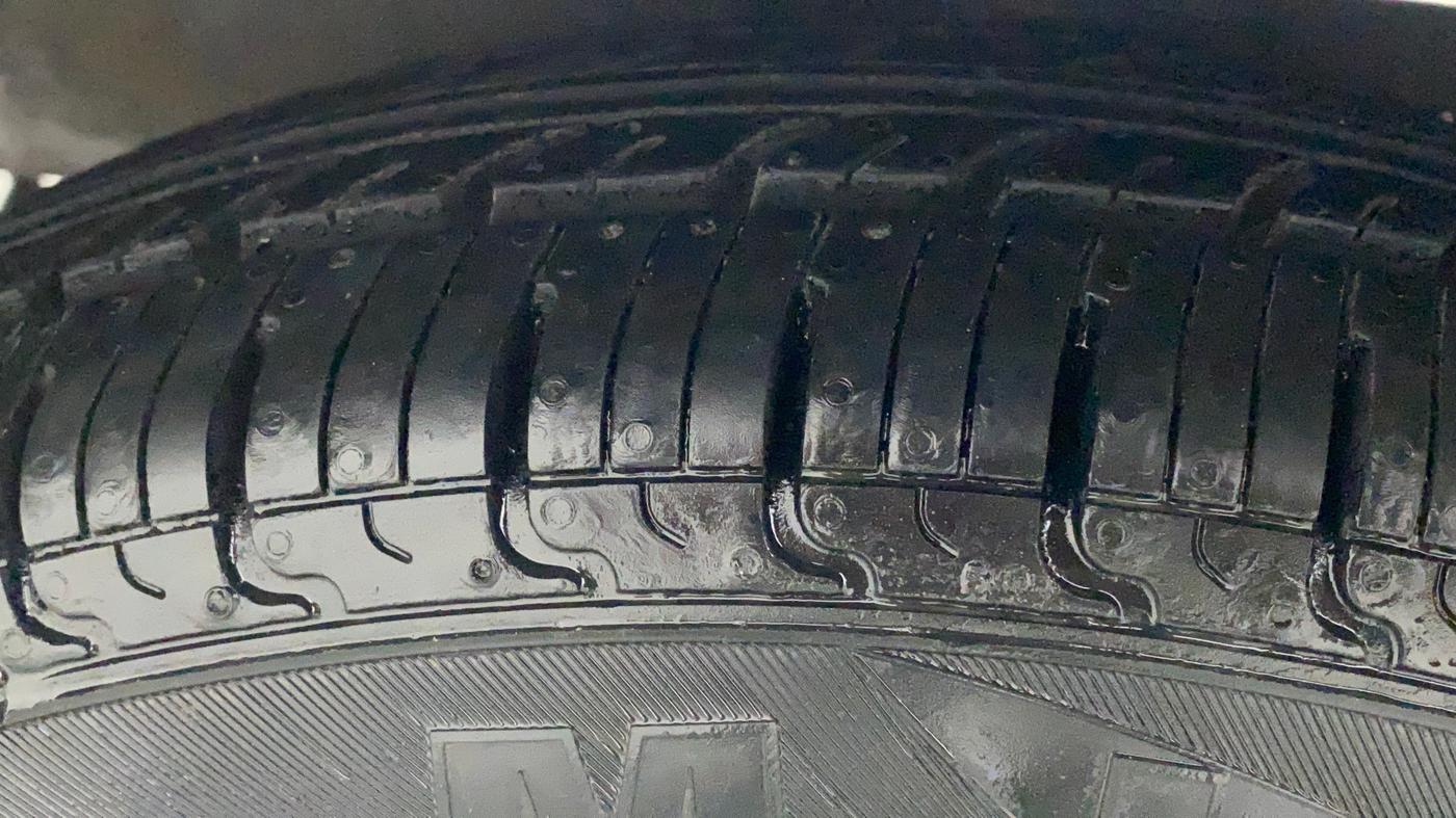 2012 Hyundai i10 MAGNA 1.2, Petrol, Manual, 62,678 km, Left Front Tyre Tread
