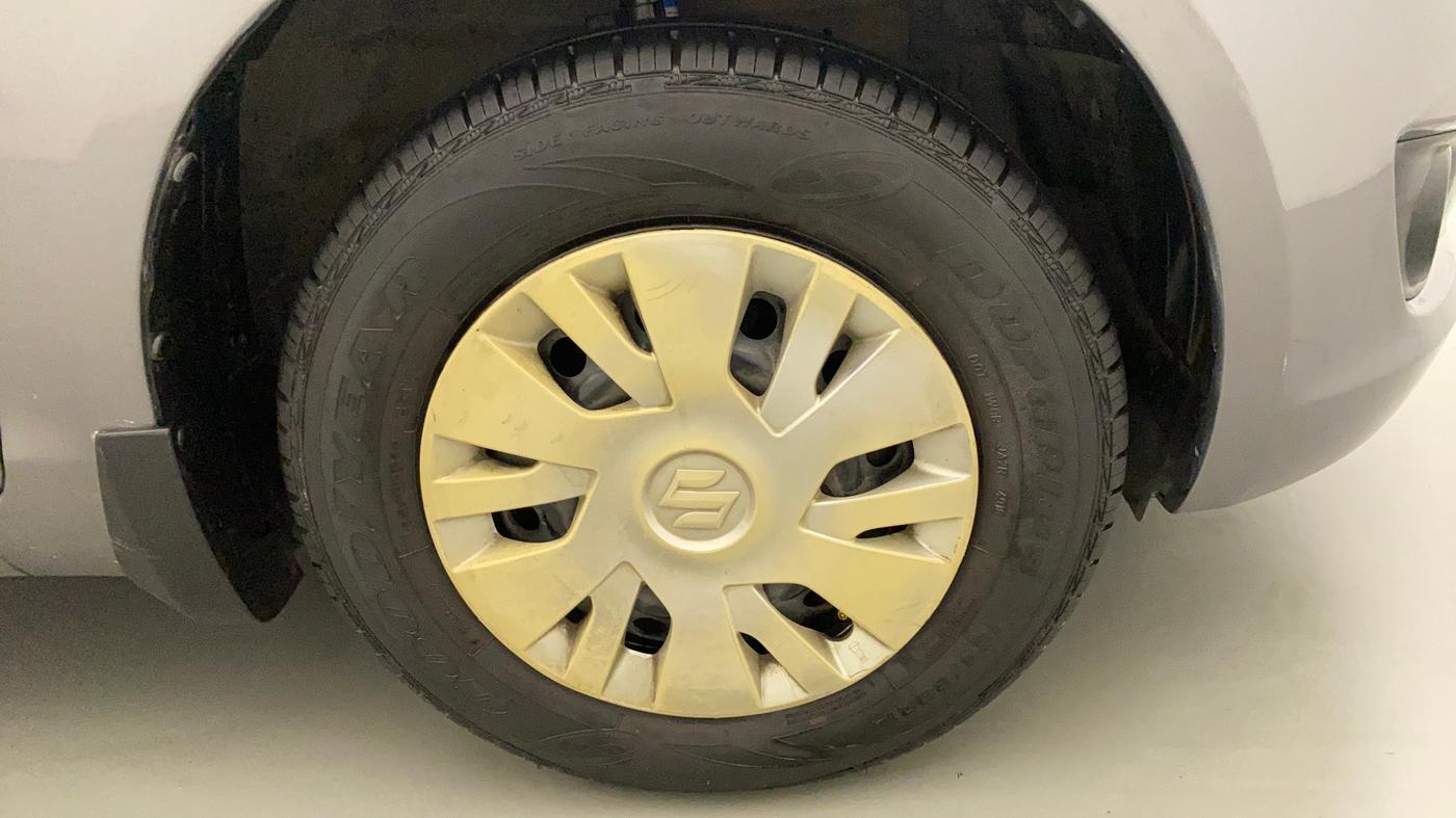 2012 Maruti Swift VXI, Petrol, Manual, 54,800 km, Right Front Wheel