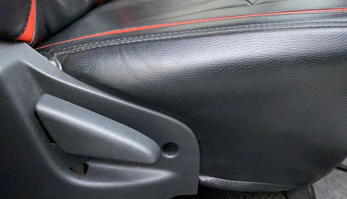 2018 Datsun Go T, Petrol, Manual, 17,384 km, Driver Side Adjustment Panel