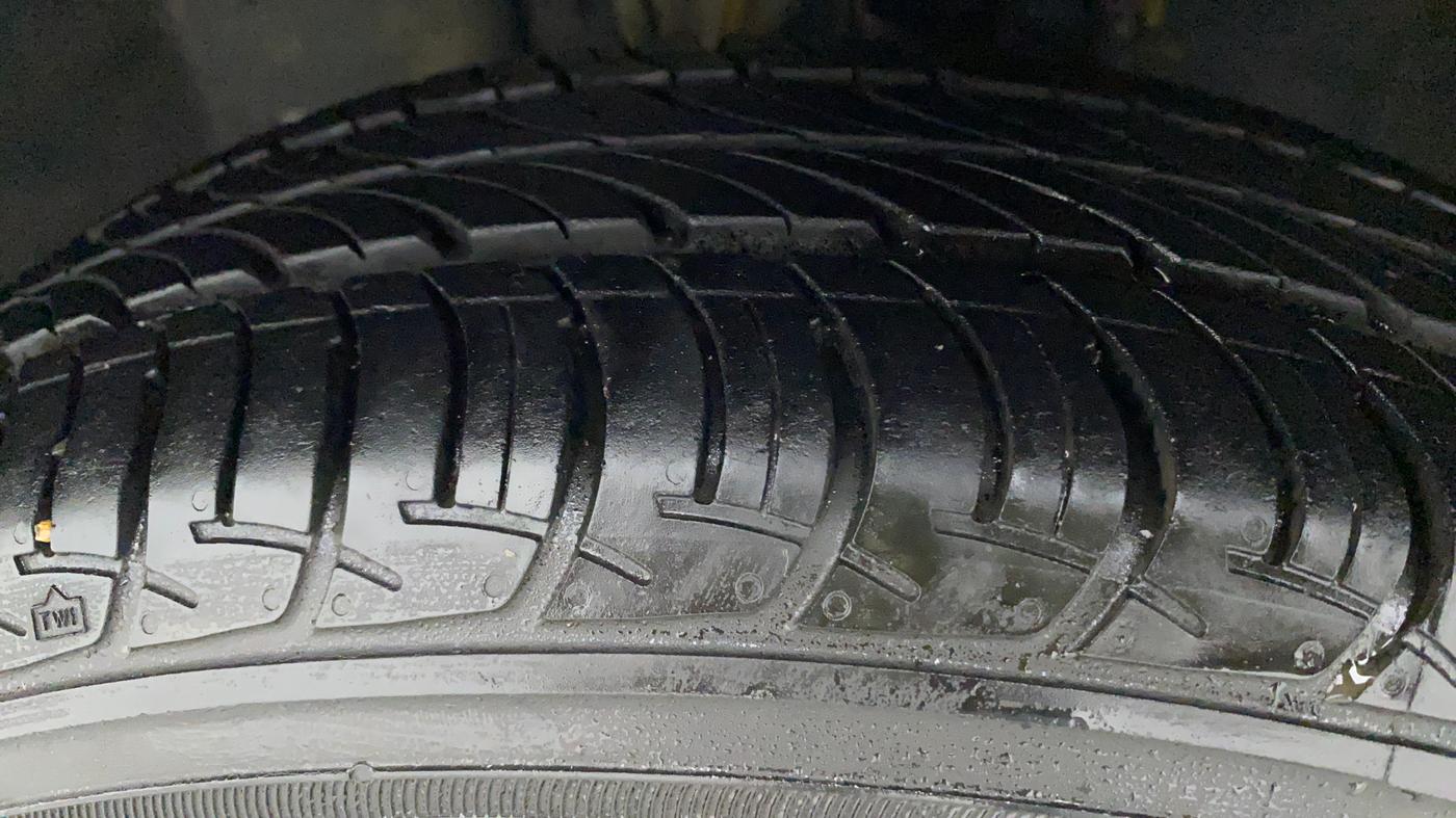 2018 Datsun Go T, Petrol, Manual, 17,384 km, Left Front Tyre Tread
