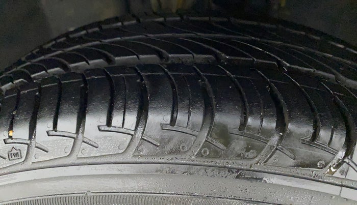 2018 Datsun Go T, Petrol, Manual, 17,384 km, Left Front Tyre Tread