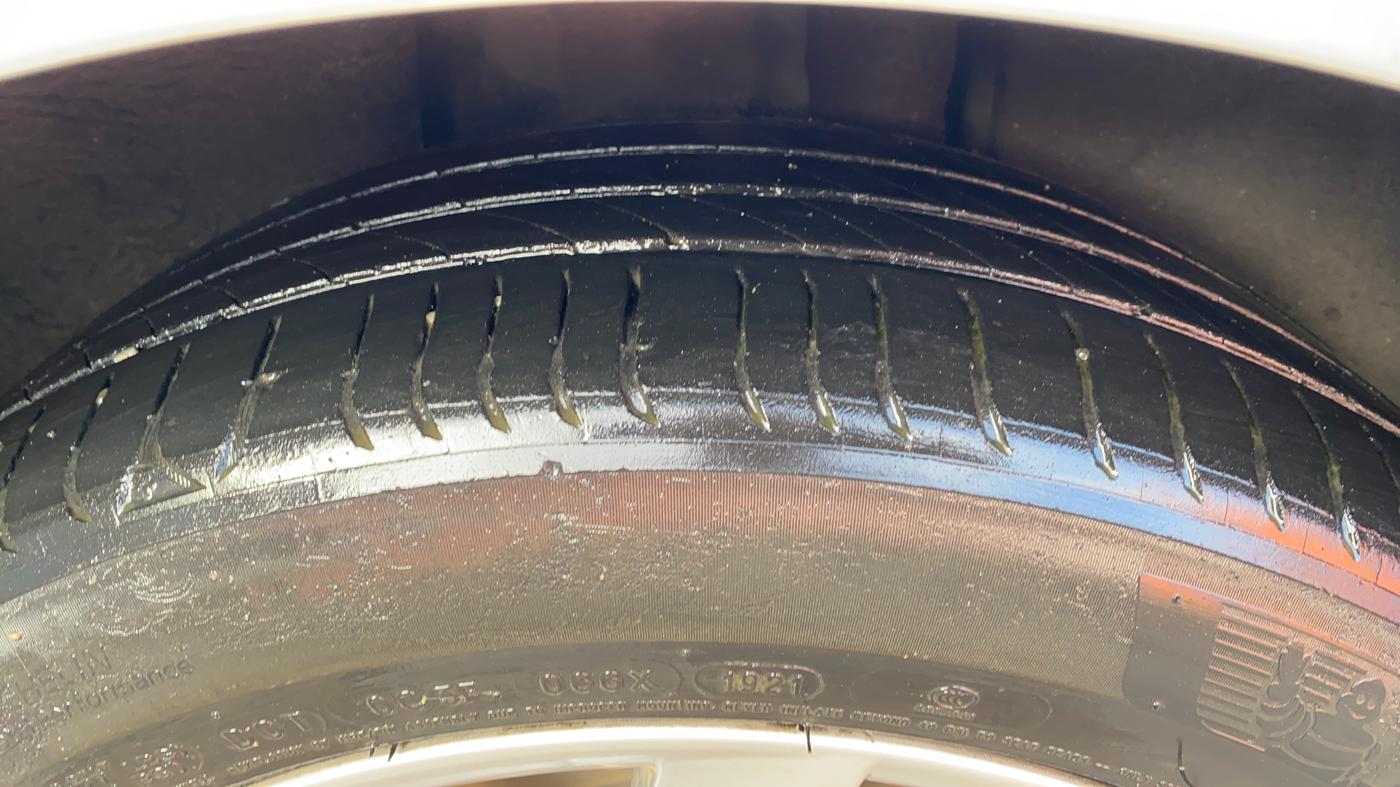 2018 Skoda Superb L&K 1.8 TSI AT, Petrol, Automatic, 82,371 km, Left Rear Tyre Tread