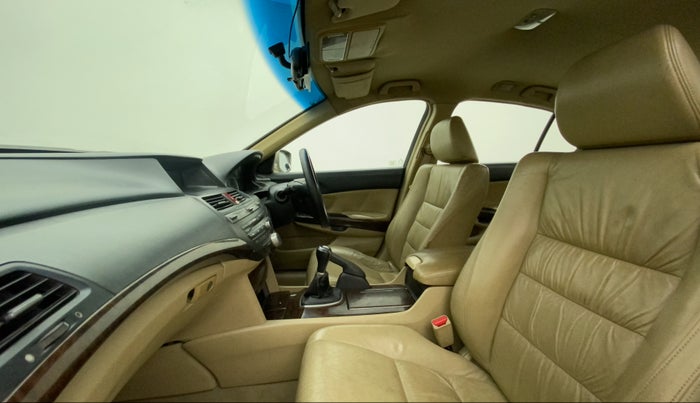 2011 Honda Accord 2.4L I-VTEC MT, Petrol, Manual, 1,03,505 km, Right Side Front Door Cabin