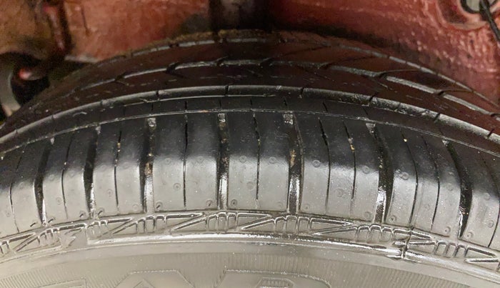 2016 Maruti Celerio ZXI AMT (O), Petrol, Automatic, 1,33,162 km, Right Rear Tyre Tread