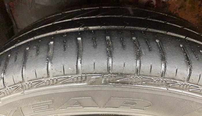 2016 Maruti Celerio ZXI AMT (O), Petrol, Automatic, 1,33,162 km, Left Front Tyre Tread