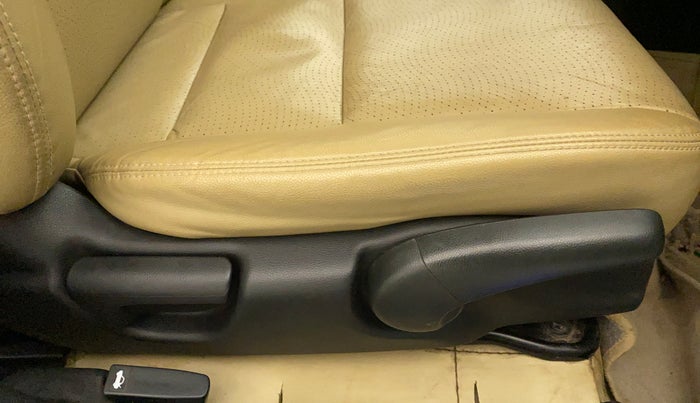 2017 Honda City 1.5L I-VTEC VX, Petrol, Manual, 39,420 km, Driver Side Adjustment Panel