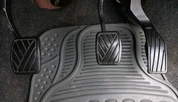 2011 Maruti Ritz VDI, Diesel, Manual, 92,810 km, Pedals