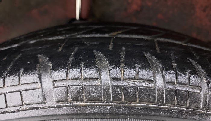 2011 Maruti Ritz VDI, Diesel, Manual, 92,810 km, Right Rear Tyre Tread