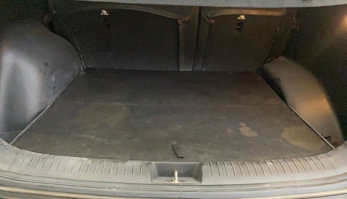 2018 Hyundai Creta SX AT 1.6 PETROL, Petrol, Automatic, 54,238 km, Boot Inside