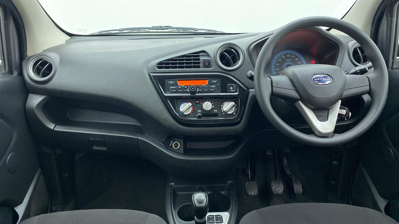 2018 Datsun Redi Go T (O), Petrol, Manual, 24,316 km, Dashboard View