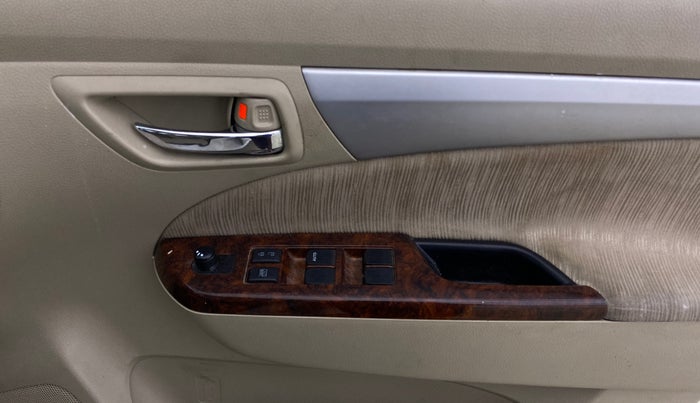 2015 Maruti Ertiga VXI CNG, CNG, Manual, 72,278 km, Driver Side Door Panels Control