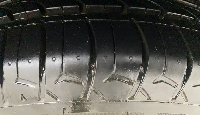 2013 Hyundai i20 SPORTZ 1.2, Petrol, Manual, 49,179 km, Left Rear Tyre Tread