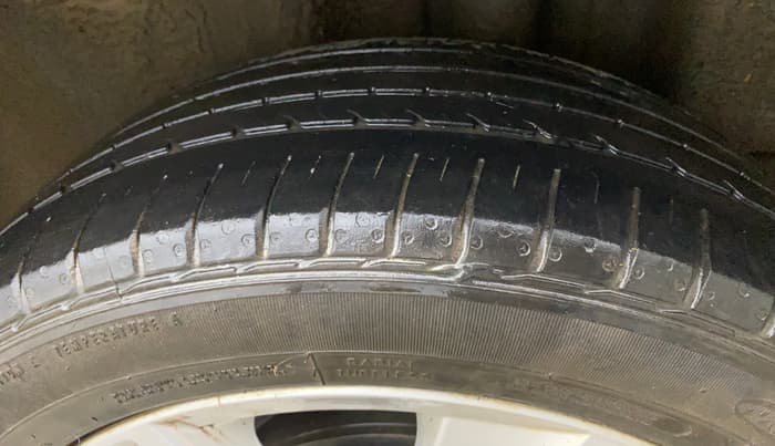 2019 Skoda Rapid STYLE 1.6 MPI AT, Petrol, Automatic, 67,852 km, Left Rear Tyre Tread