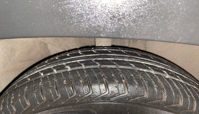 2018 Renault Kwid RXL, Petrol, Manual, 64,220 km, Right Front Tyre Tread