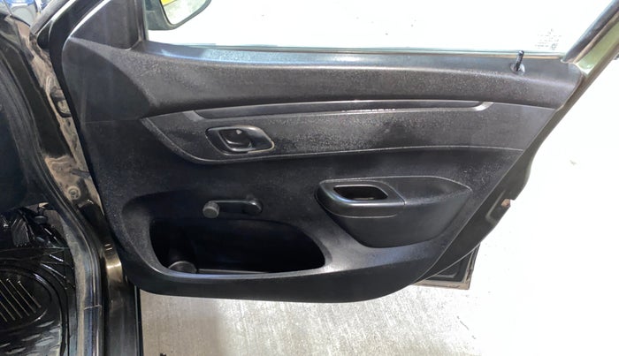 2018 Renault Kwid RXL, Petrol, Manual, 64,220 km, Driver Side Door Panels Control