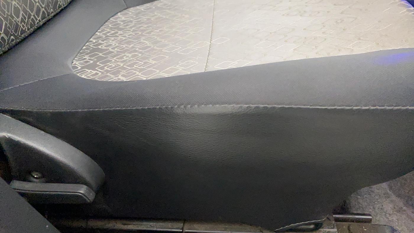 2016 Maruti Alto 800 LXI CNG, CNG, Manual, 65,126 km, Driver Side Adjustment Panel