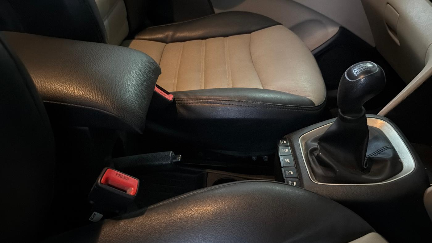 2018 Hyundai NEW SANTRO SPORTZ MT, Petrol, Manual, 59,015 km, Gear Lever