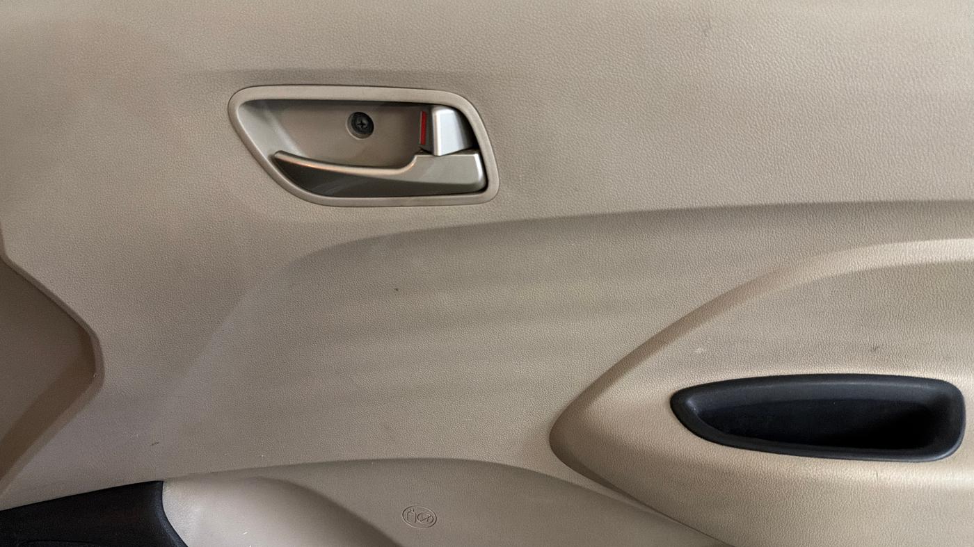 2018 Hyundai NEW SANTRO SPORTZ MT, Petrol, Manual, 59,015 km, Driver Side Door Panels Control