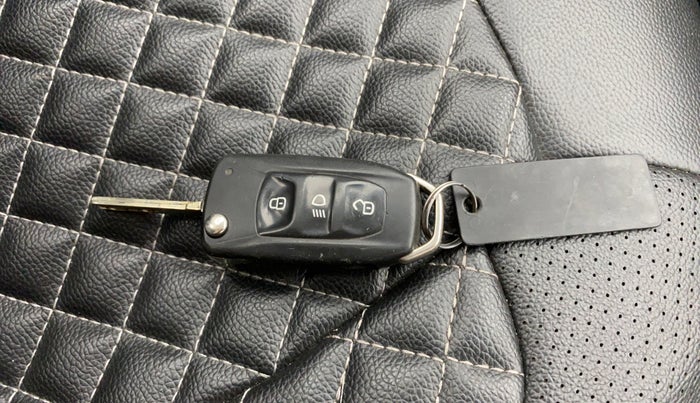 2022 Tata Tiago XZA PLUS PETROL, Petrol, Automatic, 75,338 km, Key Close Up