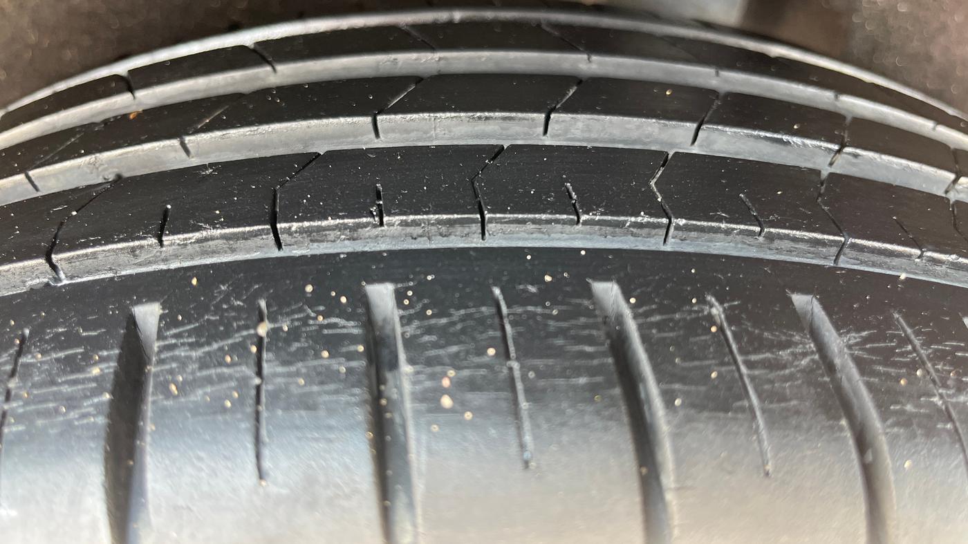 2019 Maruti Baleno ZETA PETROL 1.2, Petrol, Manual, 27,968 km, Left Rear Tyre Tread