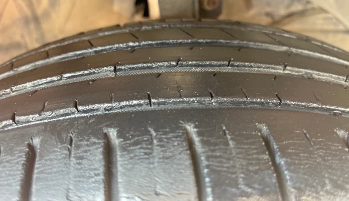 2019 Maruti Baleno ZETA PETROL 1.2, Petrol, Manual, 27,968 km, Right Front Tyre Tread