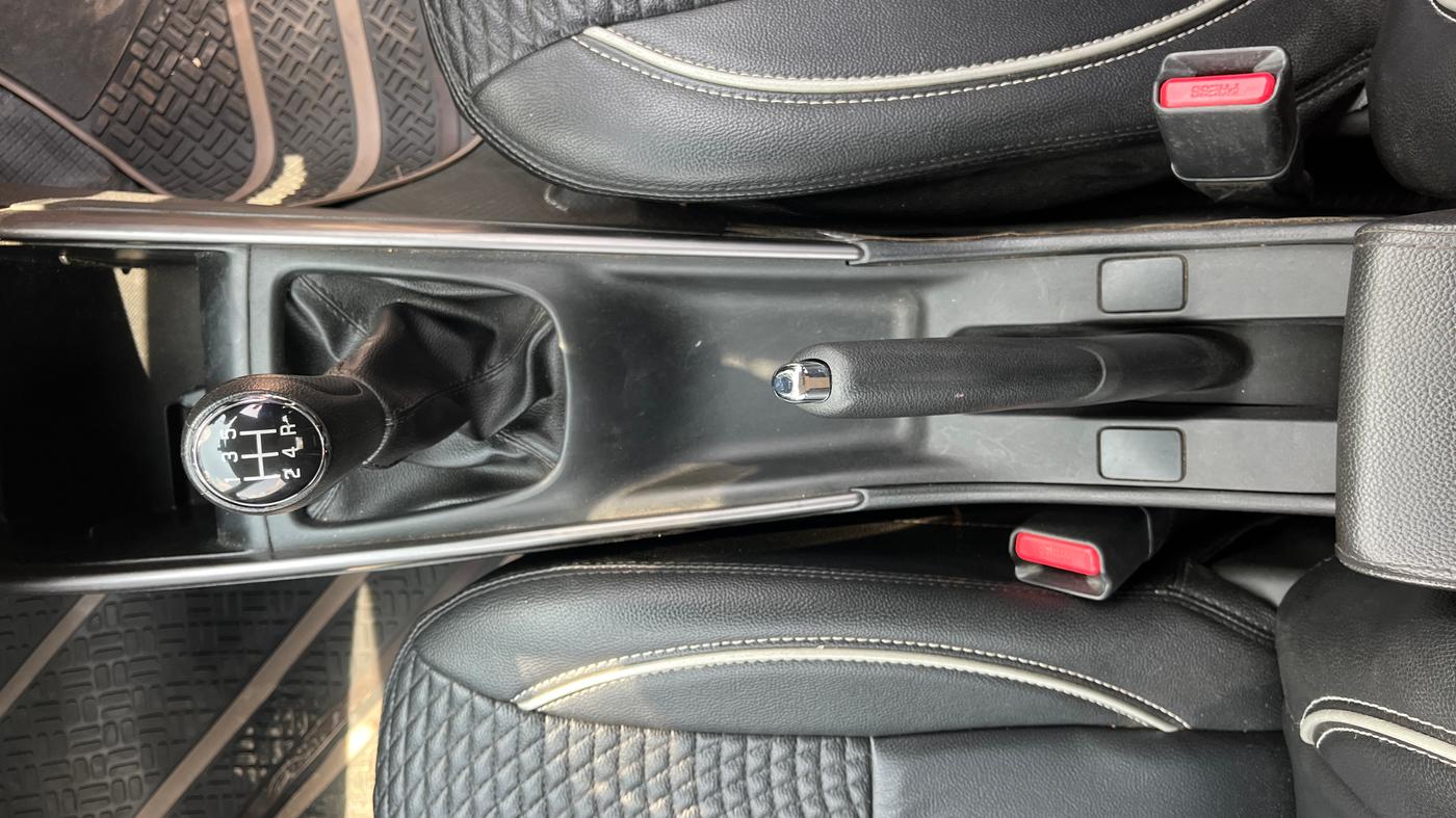 2019 Maruti Baleno ZETA PETROL 1.2, Petrol, Manual, 27,968 km, Gear Lever