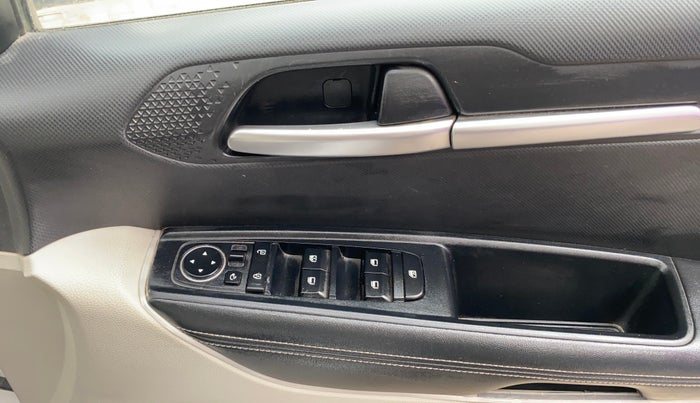 2021 KIA SONET HTX 1.0 IMT, Petrol, Manual, 39,789 km, Driver Side Door Panels Control