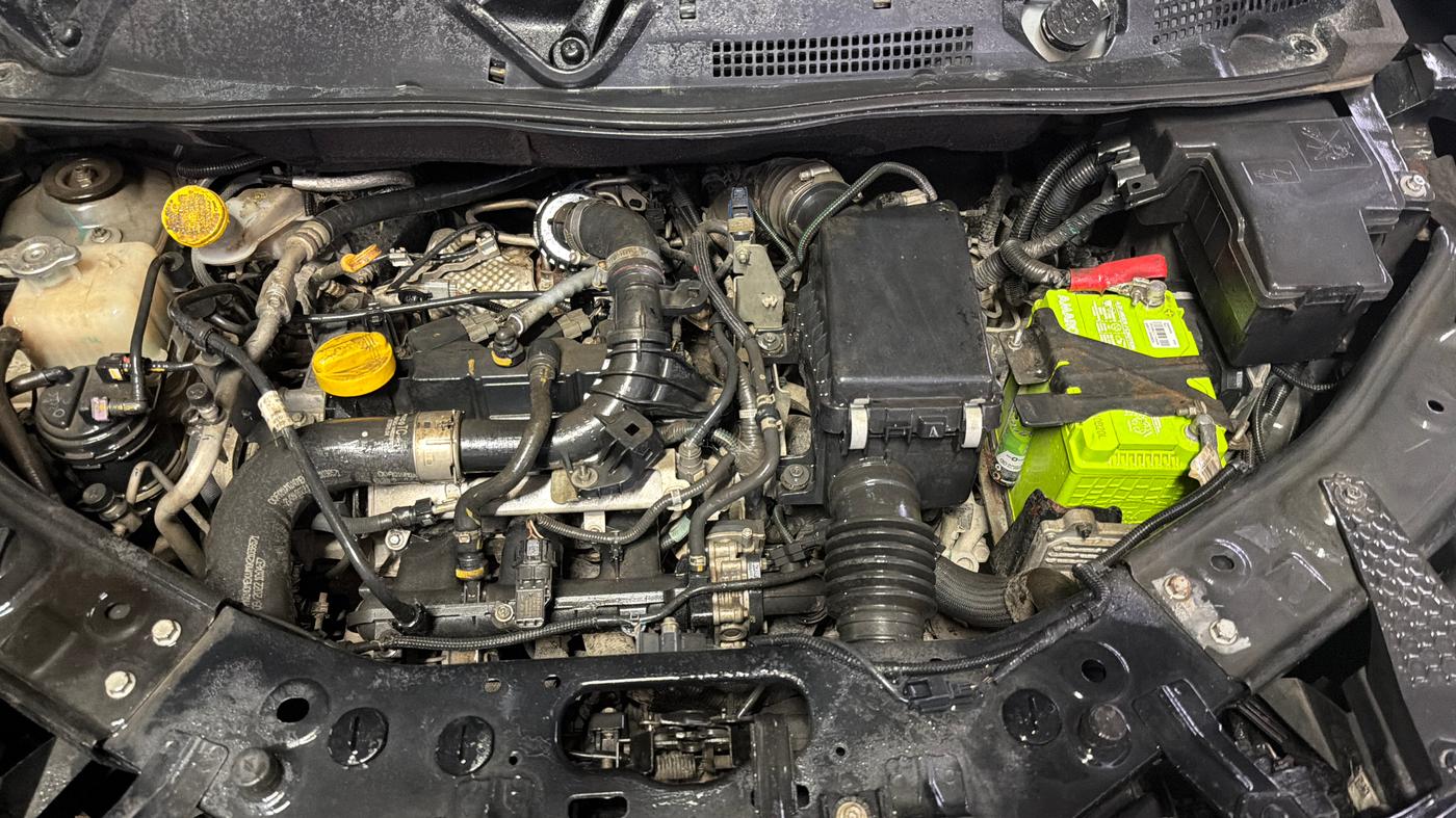 2022 Nissan MAGNITE XV PREMIUM TURBO CVT, Petrol, Automatic, 37,676 km, Engine View