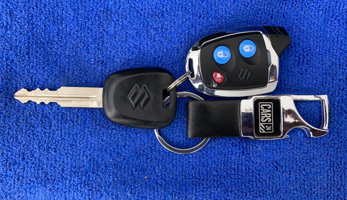 2016 Maruti Alto K10 VXI, Petrol, Manual, 29,089 km, Key Close Up