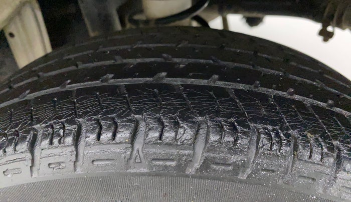 2016 Maruti Alto K10 VXI, Petrol, Manual, 29,089 km, Left Rear Tyre Tread