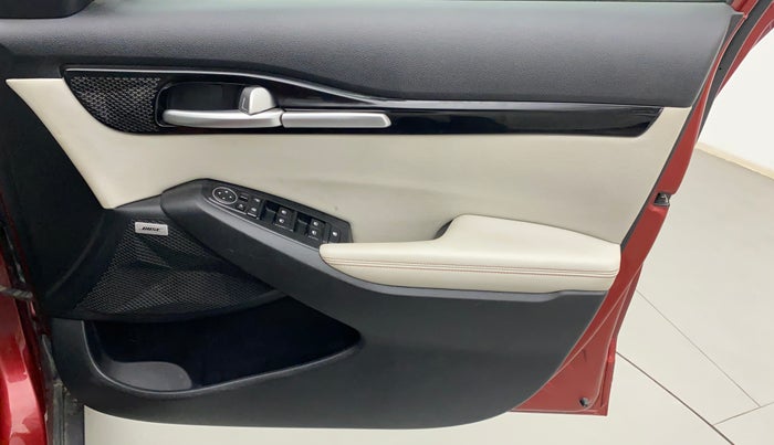 2019 KIA SELTOS GTX PLUS 1.4 PETROL DCT DUAL TONE, Petrol, Automatic, 70,843 km, Driver Side Door Panels Control