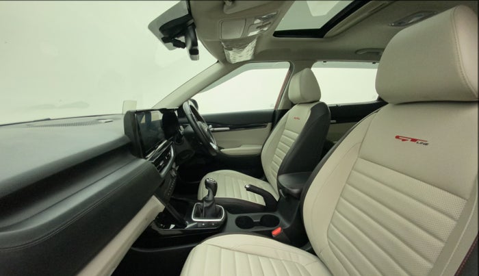 2019 KIA SELTOS GTX PLUS 1.4 PETROL DCT DUAL TONE, Petrol, Automatic, 70,843 km, Right Side Front Door Cabin