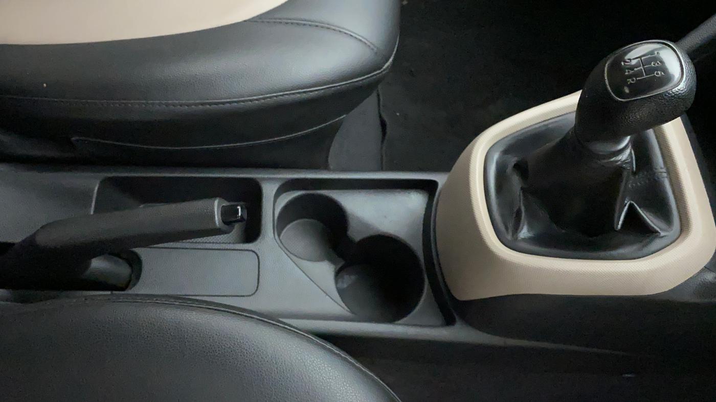 2014 Hyundai Grand i10 MAGNA 1.2 VTVT, Petrol, Manual, 68,182 km, Gear Lever