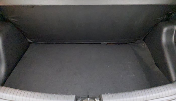 2014 Hyundai Grand i10 MAGNA 1.2 VTVT, Petrol, Manual, 68,182 km, Boot Inside