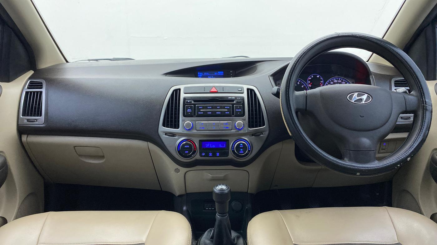 2013 Hyundai i20 MAGNA 1.2, Petrol, Manual, 57,125 km, Dashboard