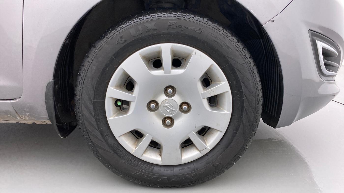 2013 Hyundai i20 MAGNA 1.2, Petrol, Manual, 57,125 km, Right Front Wheel