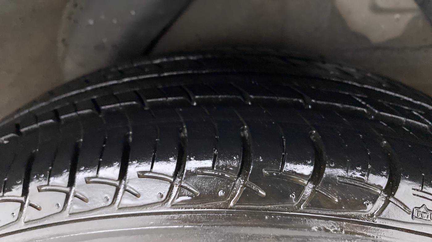 2013 Hyundai i20 MAGNA 1.2, Petrol, Manual, 57,125 km, Left Rear Tyre Tread