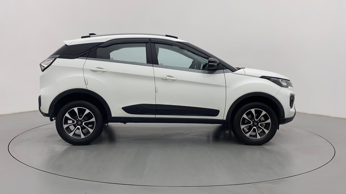 2021 Tata NEXON XZ+ 1.2, Petrol, Manual, 14,614 km, Right Side View