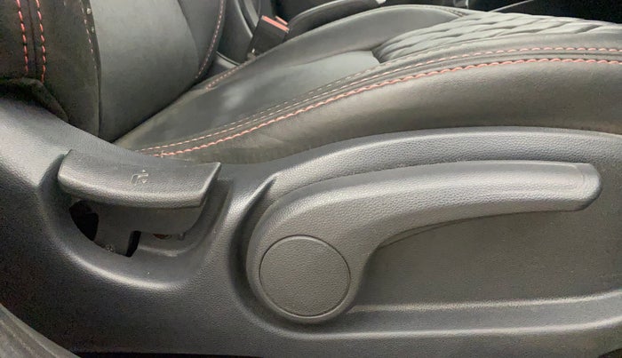 2015 Hyundai Elite i20 ASTA 1.2, Petrol, Manual, 44,788 km, Driver Side Adjustment Panel