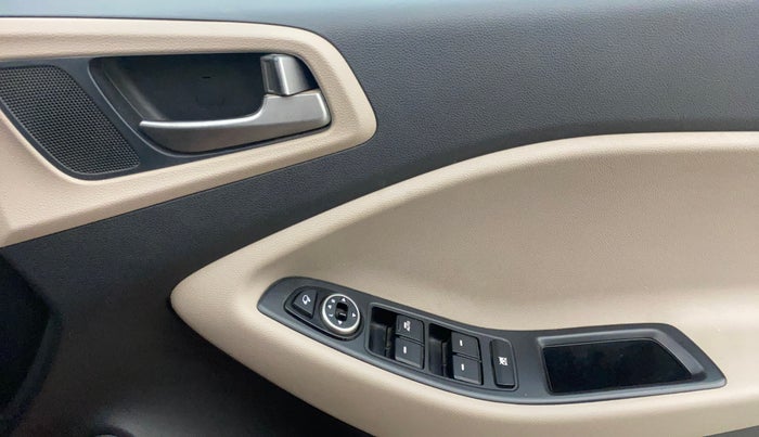 2015 Hyundai Elite i20 ASTA 1.2, Petrol, Manual, 44,788 km, Driver Side Door Panels Control