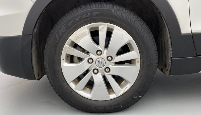 2015 Maruti S Cross ZETA 1.3, Diesel, Manual, 35,855 km, Left Front Wheel