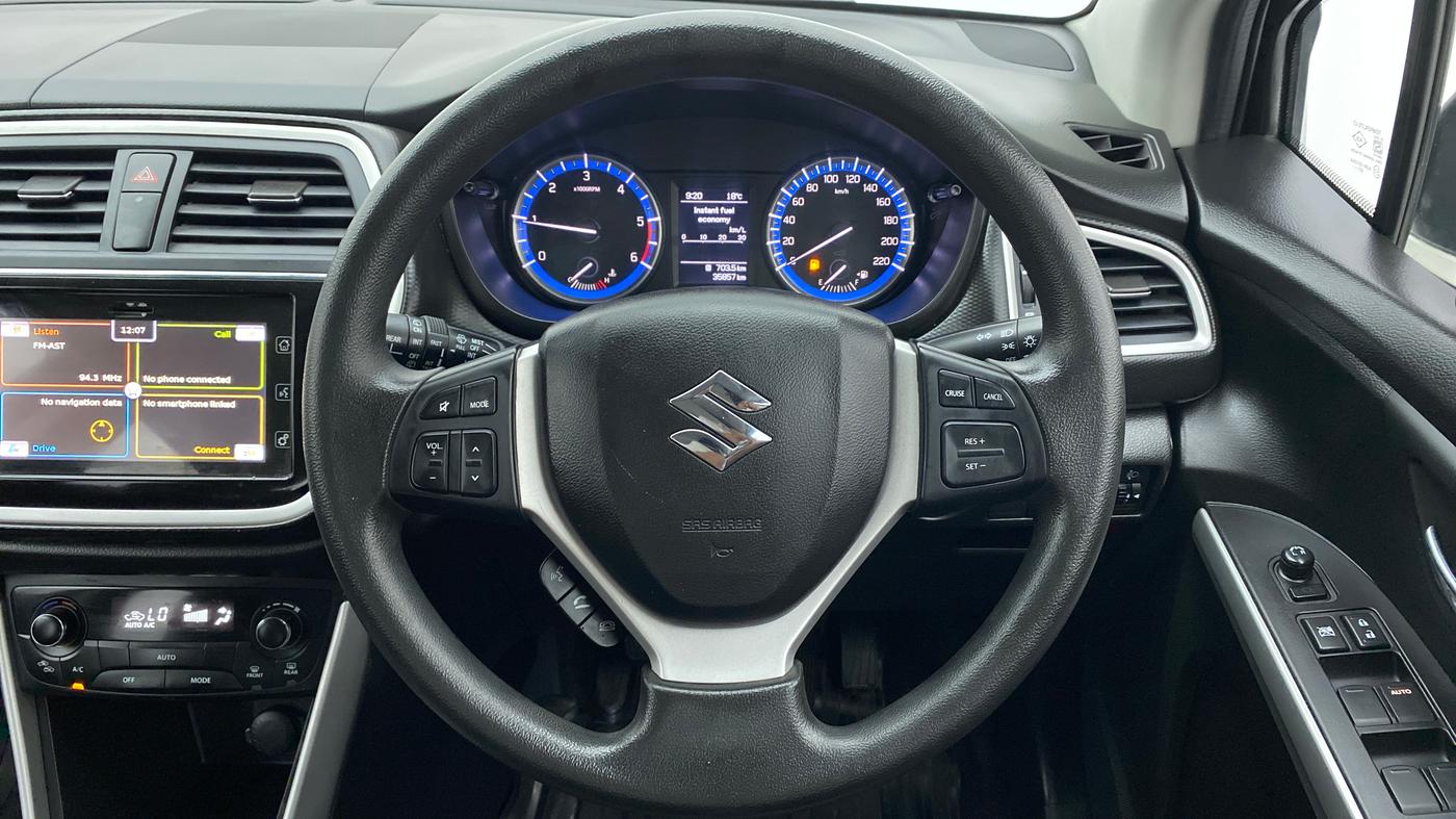 2015 Maruti S Cross ZETA 1.3, Diesel, Manual, 35,855 km, Steering Wheel Close Up