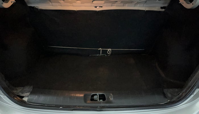 2014 Maruti Swift Dzire VXI, Petrol, Manual, 49,302 km, Boot Inside