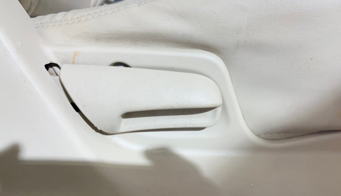 2014 Maruti Swift Dzire VXI, Petrol, Manual, 49,302 km, Driver Side Adjustment Panel