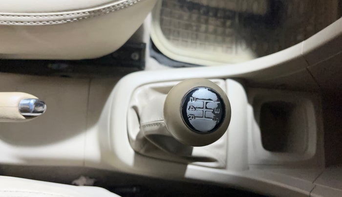 2014 Maruti Swift Dzire VXI, Petrol, Manual, 49,302 km, Gear Lever