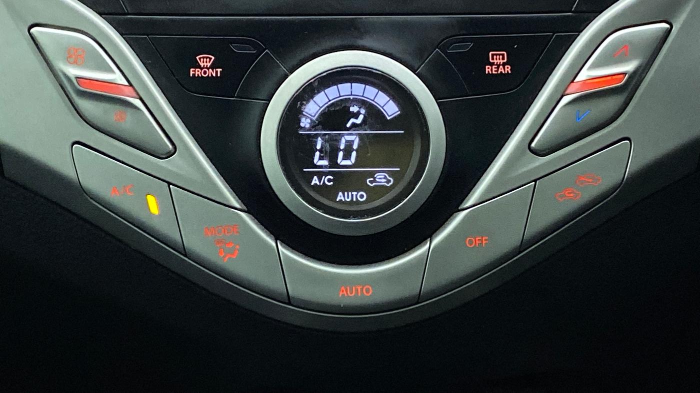 2016 Maruti Baleno ZETA DIESEL 1.3, Diesel, Manual, 60,644 km, Automatic Climate Control