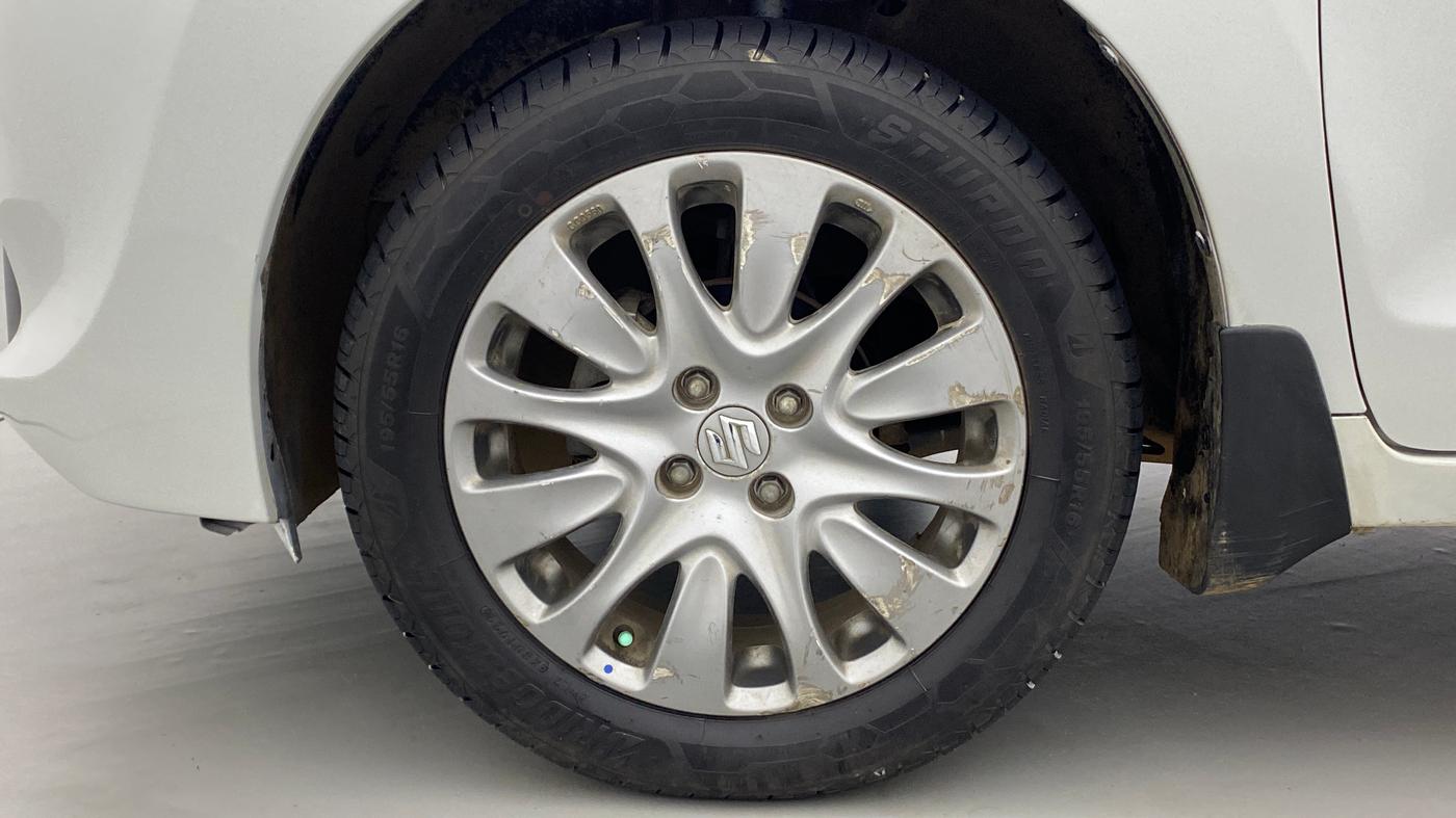 2016 Maruti Baleno ZETA DIESEL 1.3, Diesel, Manual, 60,644 km, Left Front Wheel
