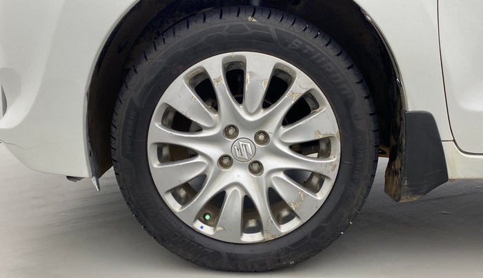2016 Maruti Baleno ZETA DIESEL 1.3, Diesel, Manual, 60,644 km, Left Front Wheel
