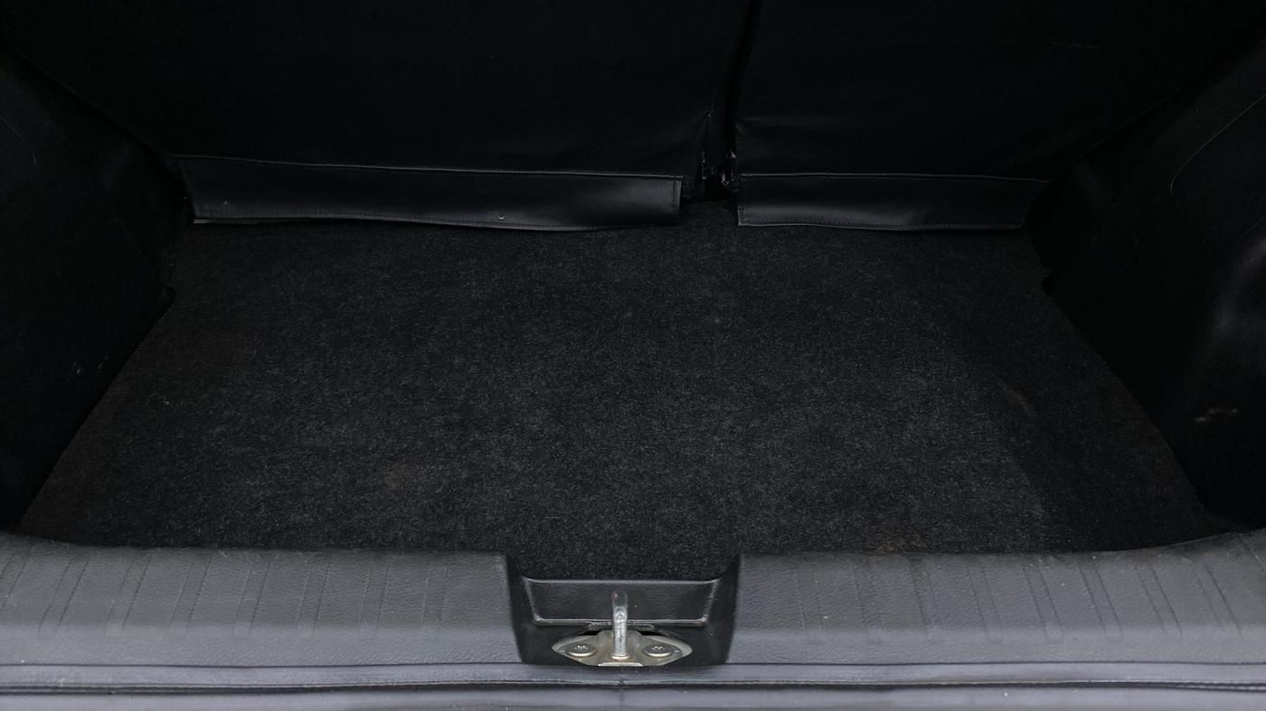 2016 Maruti Baleno ZETA DIESEL 1.3, Diesel, Manual, 60,644 km, Boot Inside
