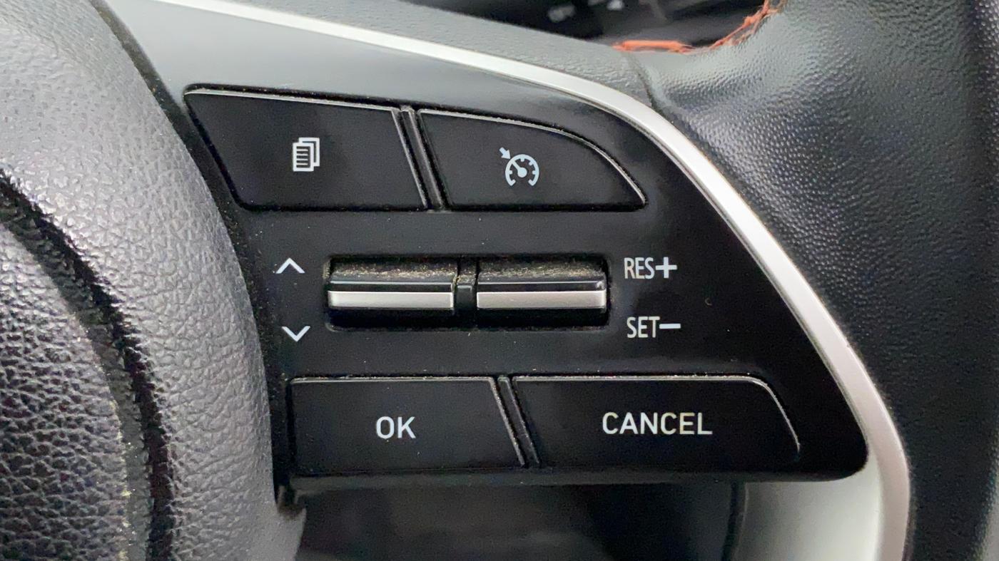 2020 Hyundai VENUE SX 1.0 TURBO IMT DUAL TONE SPORT, Petrol, Manual, 30,801 km, Adaptive Cruise Control